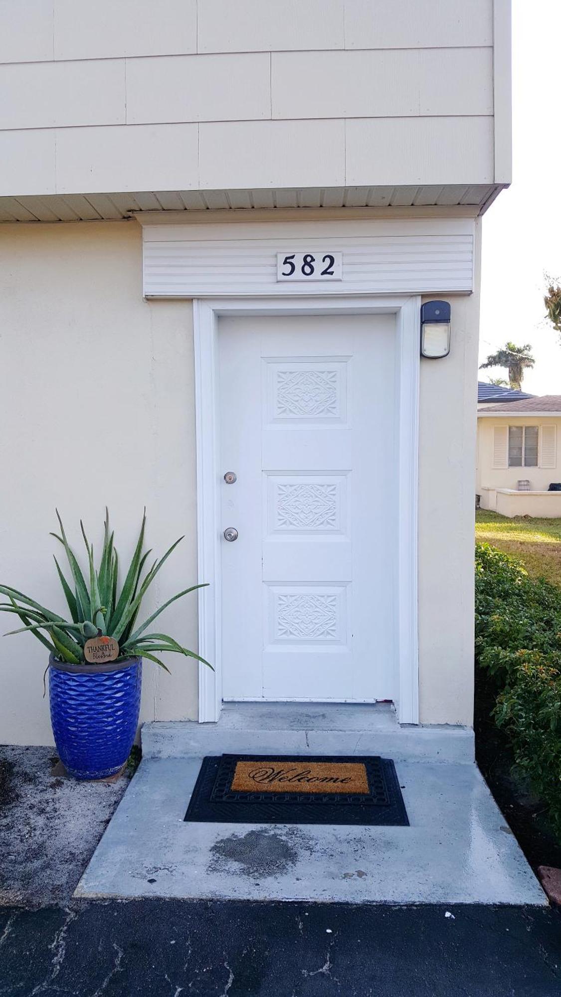 Naples Park Oasis - Cozy Two Bedroom Apartment Extérieur photo