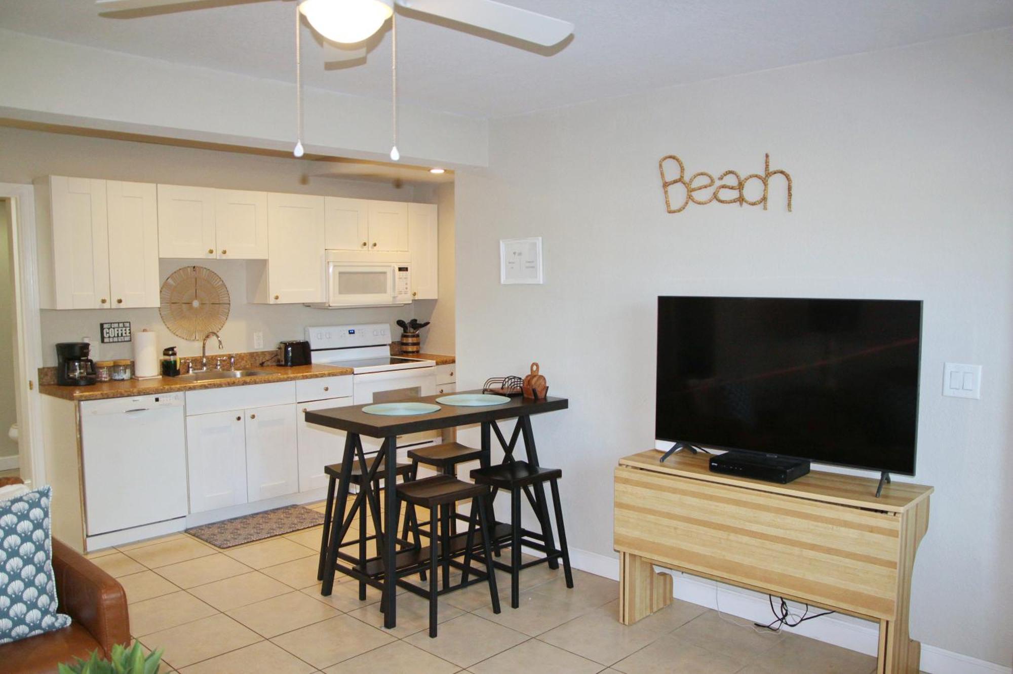 Naples Park Oasis - Cozy Two Bedroom Apartment Extérieur photo