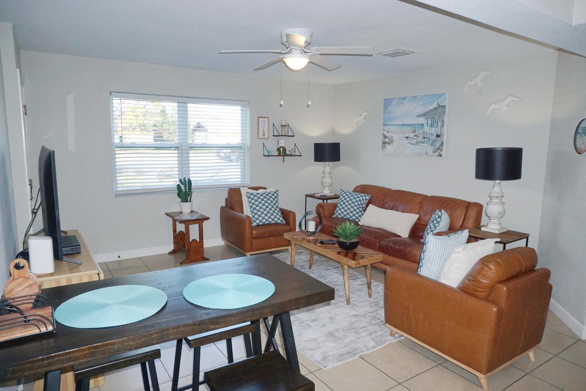 Naples Park Oasis - Cozy Two Bedroom Apartment Extérieur photo