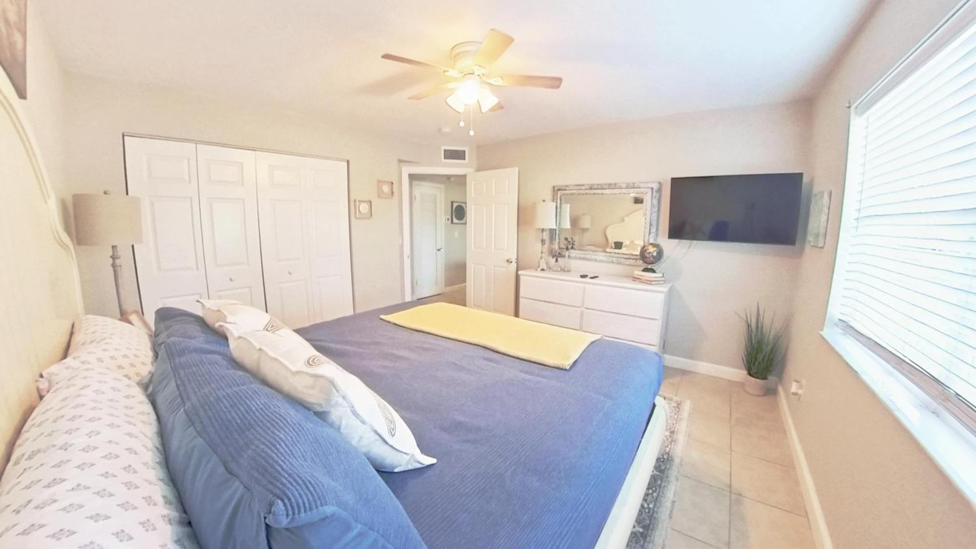 Naples Park Oasis - Cozy Two Bedroom Apartment Extérieur photo